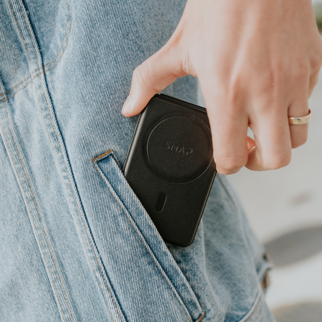 SnapWallet - 5 in 1 Wallet Power Bank